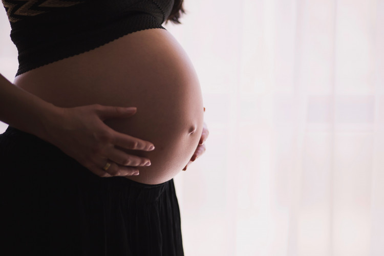 Tvist om forskelsbehandling af gravid medarbejder kunne indbringes trods voldgiftsklausul