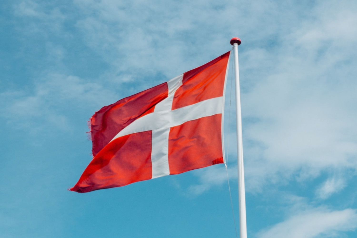 Bliver du skattepligtig i Danmark, hvis du midlertidigt flytter til landet på grund af COVID-19?